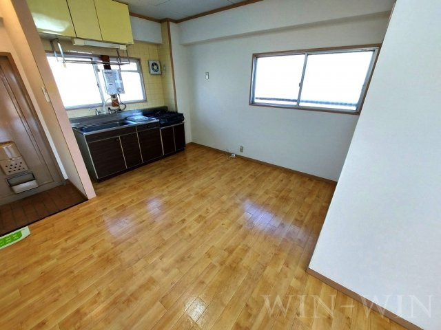 シャトー道の居間・リビング