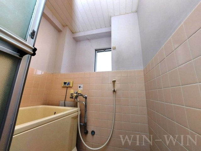 シャトー道の浴室