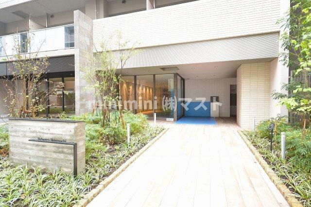 アーバネックス新町のエントランス