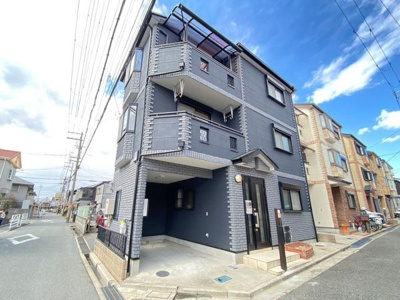 【外観】 | 雁屋南町中古一戸建て | 雨風しのぐビルトインガレージです！