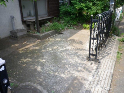 【駐車場】 | 東村山市恩多町5丁目　貸家