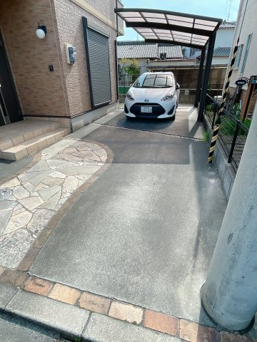 野口町長砂貸家の駐車場