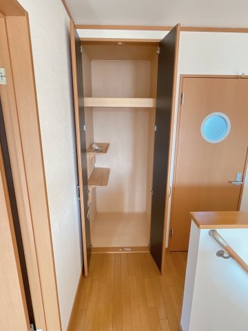 野口町長砂貸家の収納