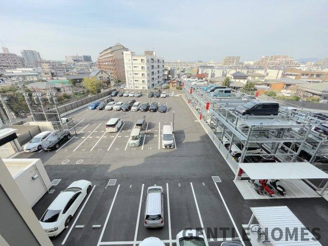 ブライトクロス博多 SOUTHの駐車場