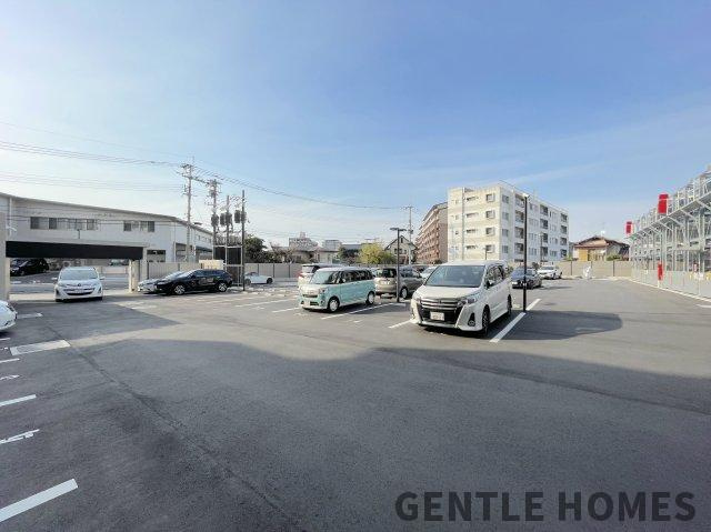 ブライトクロス博多 SOUTHの駐車場