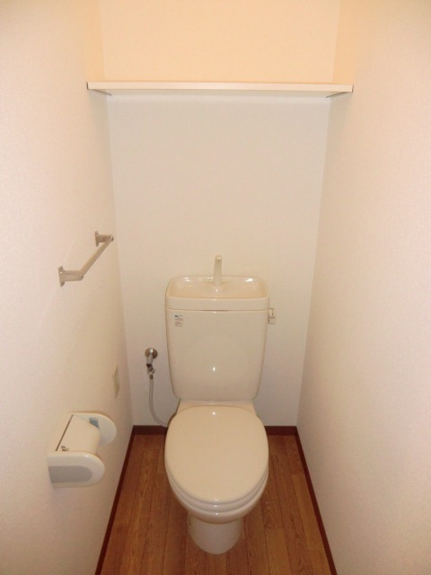 大阪市西淀川区御幣島６丁目の賃貸マンションのトイレ