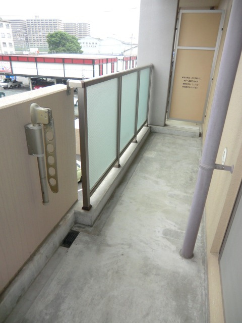 大阪市西淀川区御幣島６丁目の賃貸マンションのバルコニー