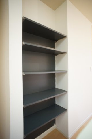 【収納】 | メゾン・フレーヌ | LDK内の収納です（写真は他室です）