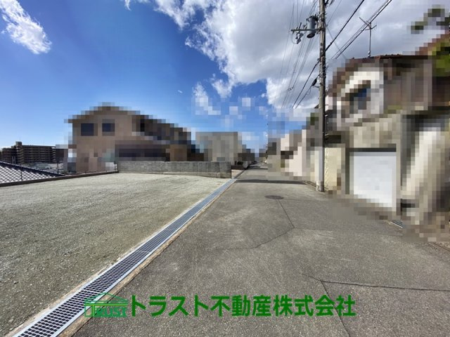明石市魚住町錦が丘　土地の前面道路含む現地写真