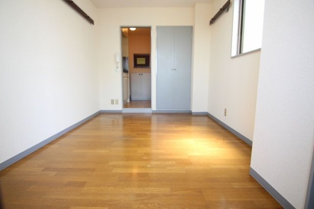 第二中里マンションの居間・リビング|他のお部屋の参考写真となります。