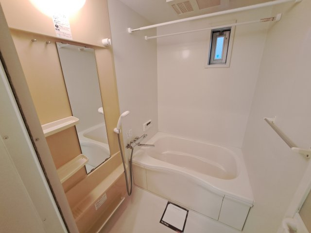 シャルマングルーの浴室