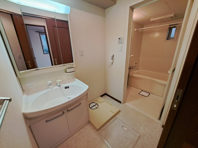 シャルマングルーの設備