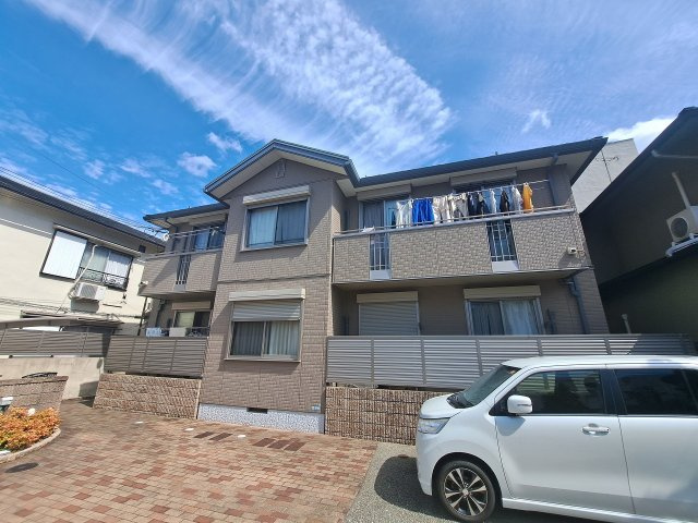 シャルマングルーの外観