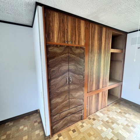 室蘭市母恋南町３丁目１５－９戸建の収納