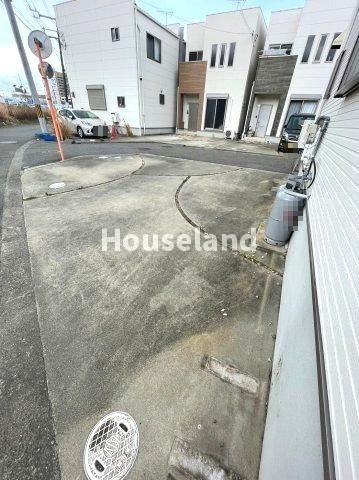 フジパレス戸建賃貸三葛の駐車場