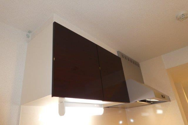 アンジェロフェリーチェのキッチン|キッチン上収納