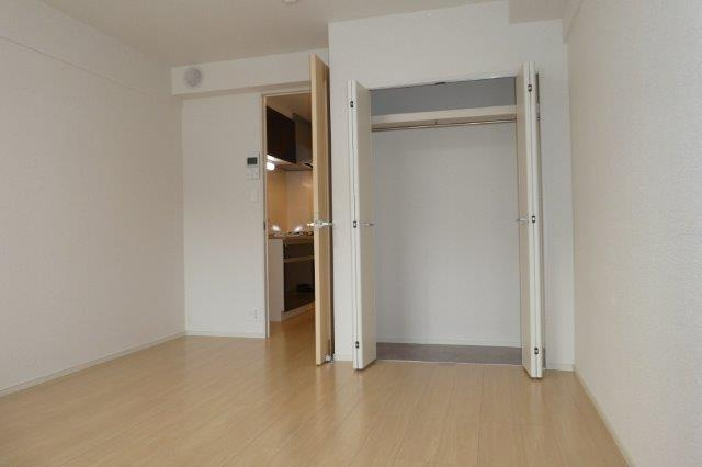 アンジェロフェリーチェの寝室|洋室