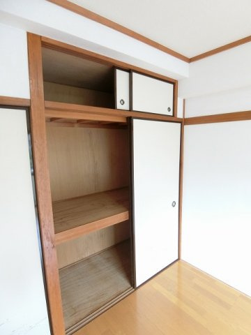 【収納】 | ブライトハイム | 洋室6帖のお部屋にある収納スペースです！お部屋がすっきり片付いて快適に☆