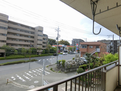 【展望】 | ブライトハイム | バルコニーからの眺望です♪2階にあるので人目が気にならないのが嬉しいですよね☆