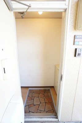 【玄関】 | ハイツゆかり | ※同物件・反転タイプの写真です。