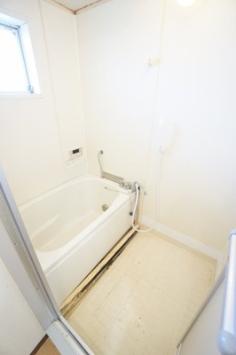 【浴室】 | ハイツゆかり | ※同物件・反転タイプの写真です。