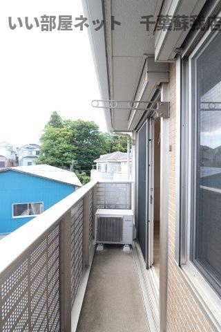 アマービレ　A棟のバルコニー|洗濯物もよく乾きそうな、陽当たり良好なバルコニーです！