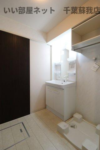 アマービレ　A棟の洗面所|ゆったりとスペースのある洗面所
