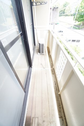 【バルコニー】 | ピュアパレス | ※同物件・反転タイプの写真です。