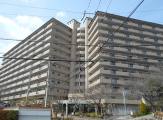 【外観】 | 宝塚・清荒神ヒルズ | 【宝塚・清荒神ヒルズ】地上１２階　総戸数１５０戸　ご紹介のお部屋は９階部分です！