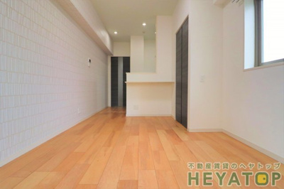 【居間・リビング】 | RIVO浅間町 | 洋室９.8帖（同仕様写真）