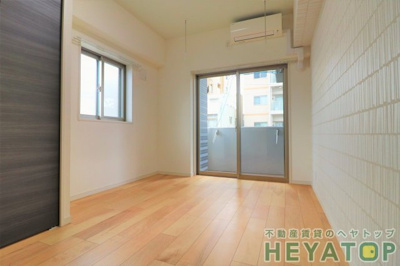 【内装】 | RIVO浅間町 | 洋室９.８帖（同仕様写真）