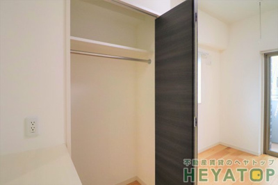 【収納】 | RIVO浅間町 | ウォークインクローゼット（同仕様写真）