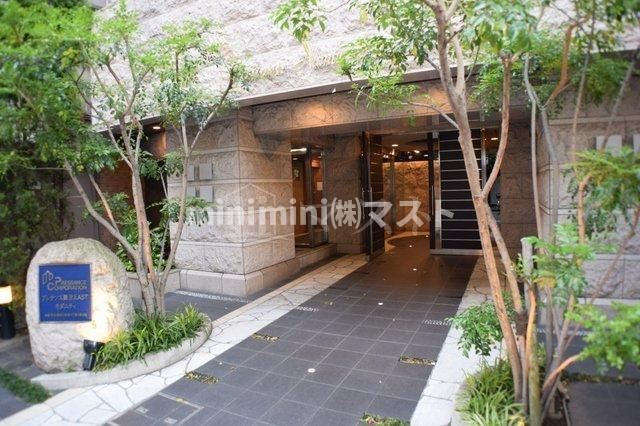 プレサンス難波ＥＡＳＴモダニティのエントランス