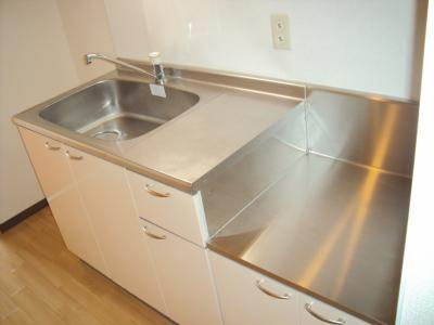 THE BASE四条大宮（ザ・ベース四条大宮）のキッチン|二口コンロ設置可