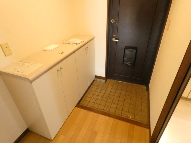 【玄関】 | Gleason Garden | シューズボックスのある玄関です