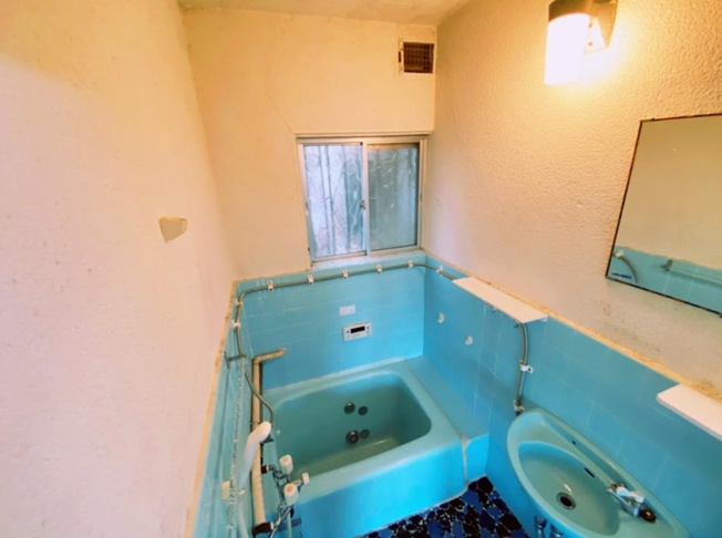 【浴室】 | 神戸市垂水区舞子坂3丁目　中古戸建　収益