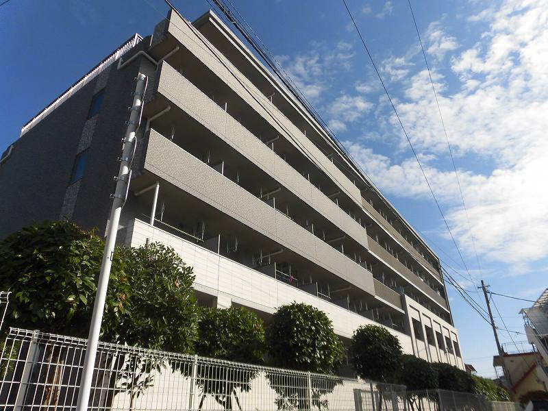 昭島コートエレガンスFの外観