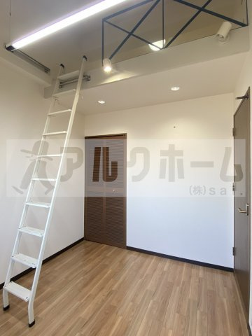 グリーンベールヒル柏原の洋室