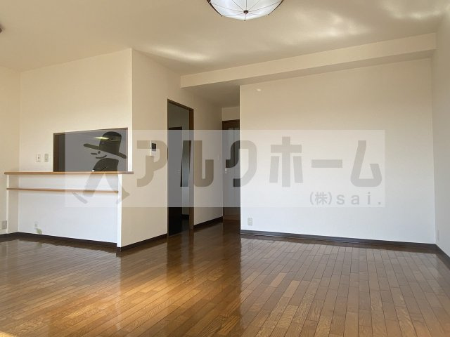 グリーンベールヒル柏原の居間・リビング