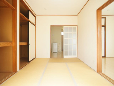 【子供部屋】 | パールハイツⅠ | 収納スペースもあります。