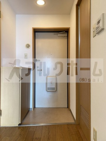 ティーエヌコートの玄関