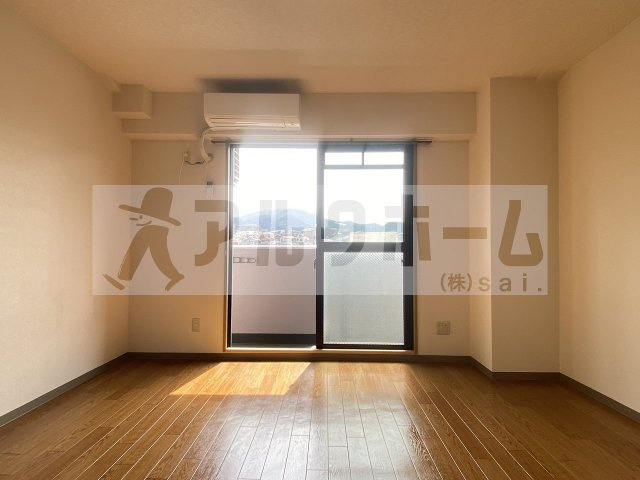 ティーエヌコートの居間・リビング