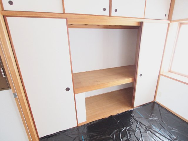 天畠貸家の居間・リビング