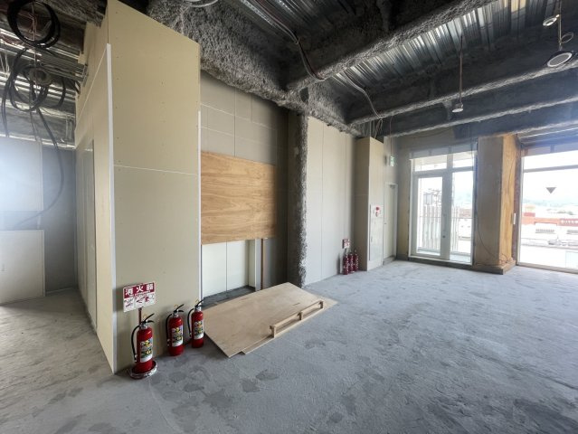 【内装】 | I・Dビル | メインエレベーター～5F室内