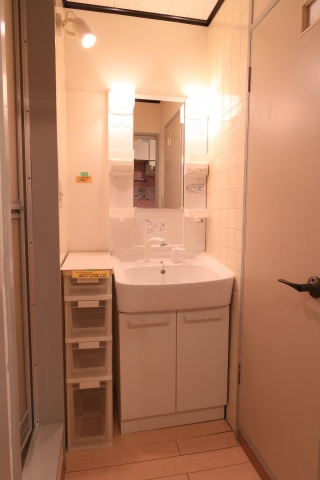 ファーストマンションの洗面所