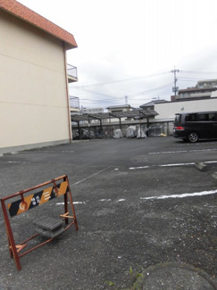 【駐車場】