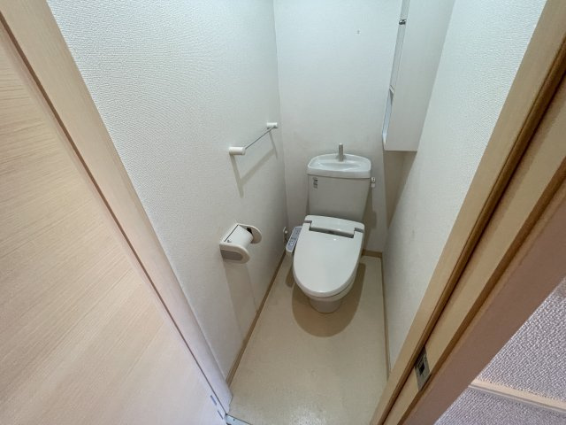 ポチハウスのトイレ|ウォシュレット付き