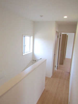 【その他共用部分】 | ブルーミングガーデン中央市東花輪 | 2階廊下