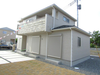 【外観】 | ブルーミングガーデン中央市東花輪 | 外はこのようになっています