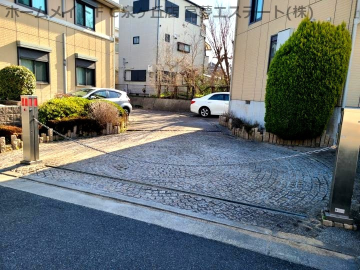 DAIKENN浜寺元町　B棟の駐車場